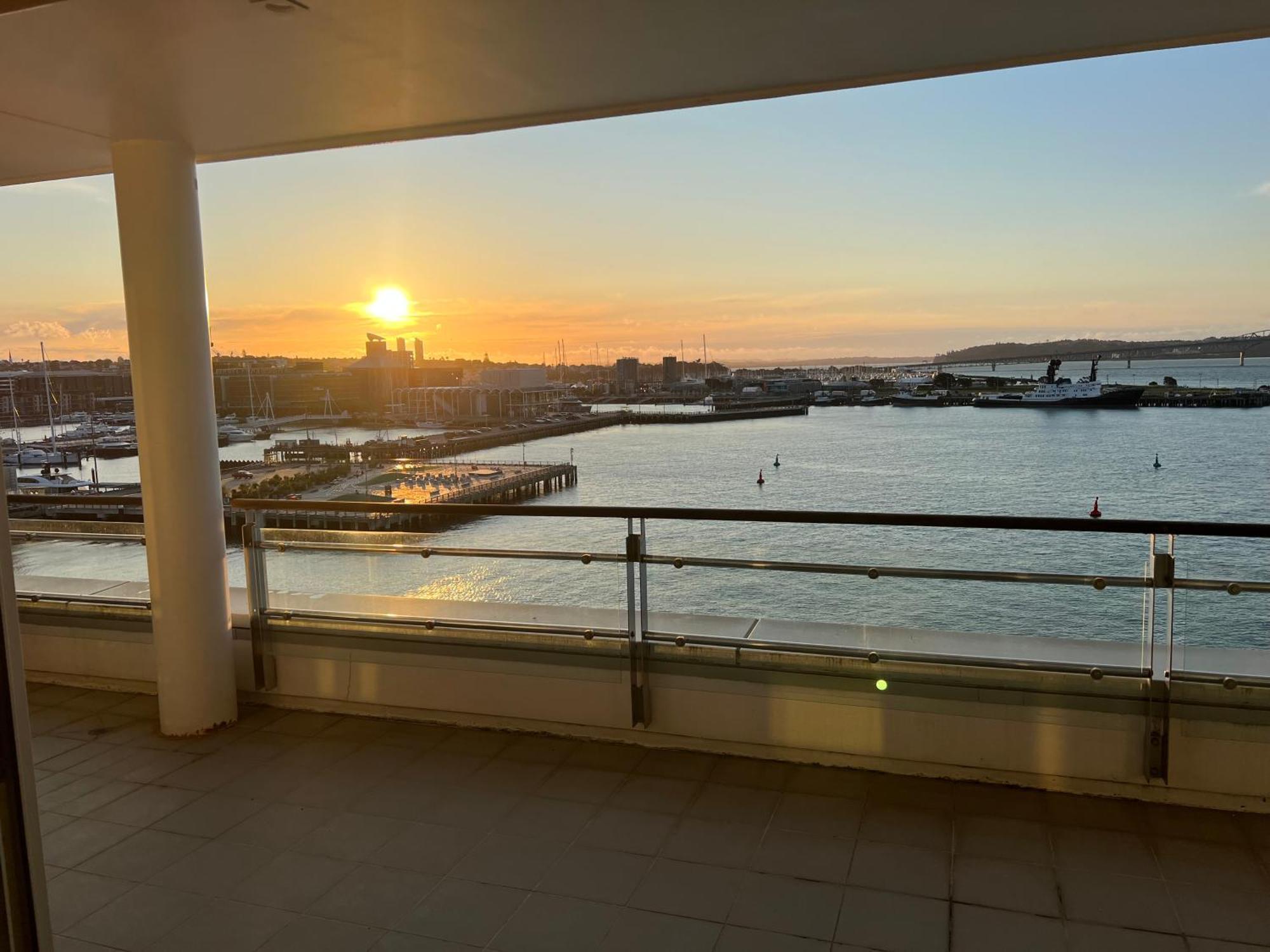 Waterfront Seaview Hotel Apartment - Same Building Block As Auckland Hilton Экстерьер фото